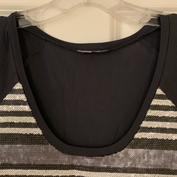 New with tags Halogen sequined t-shirt - Picture 4 of 6